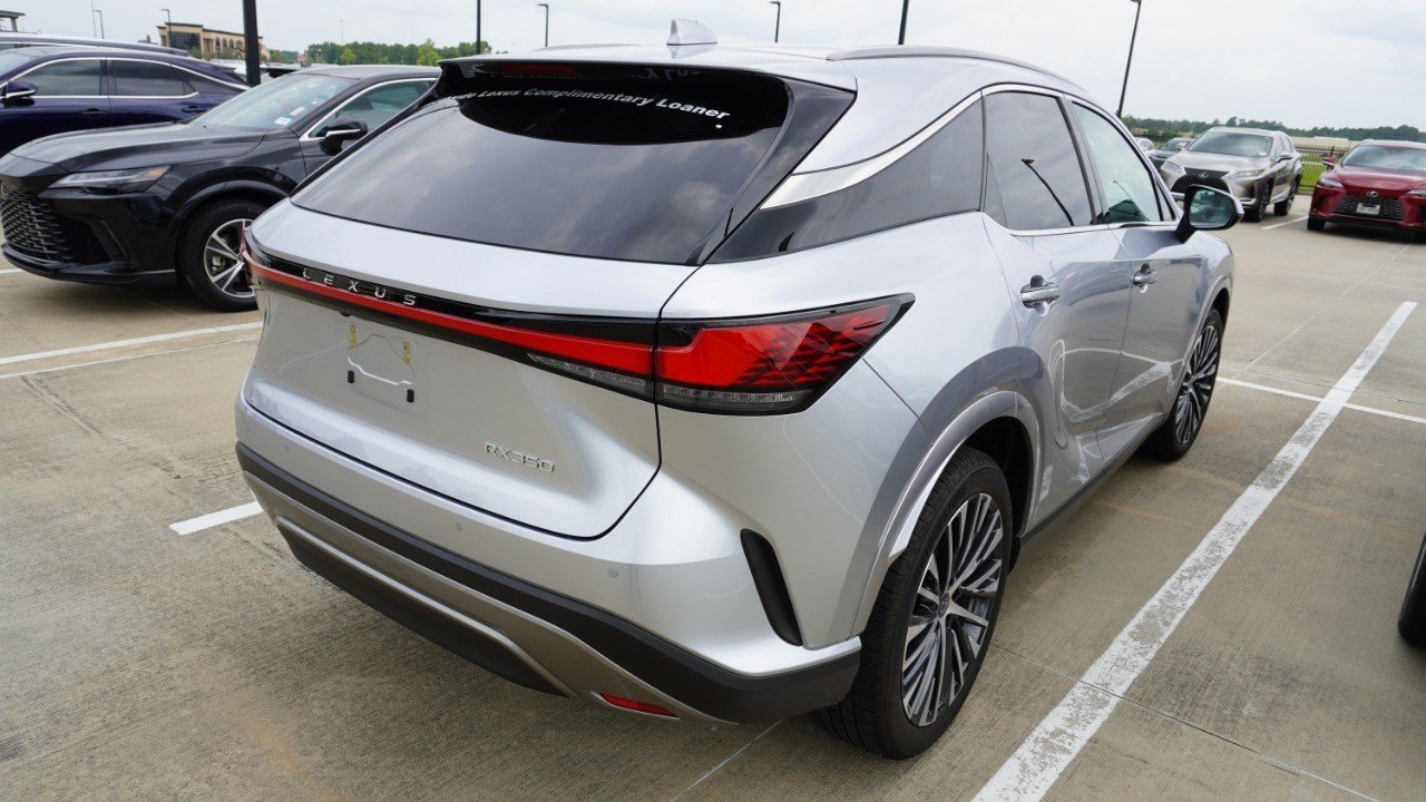 Used 2026 Silver Lexus RX 350 Premium image 4