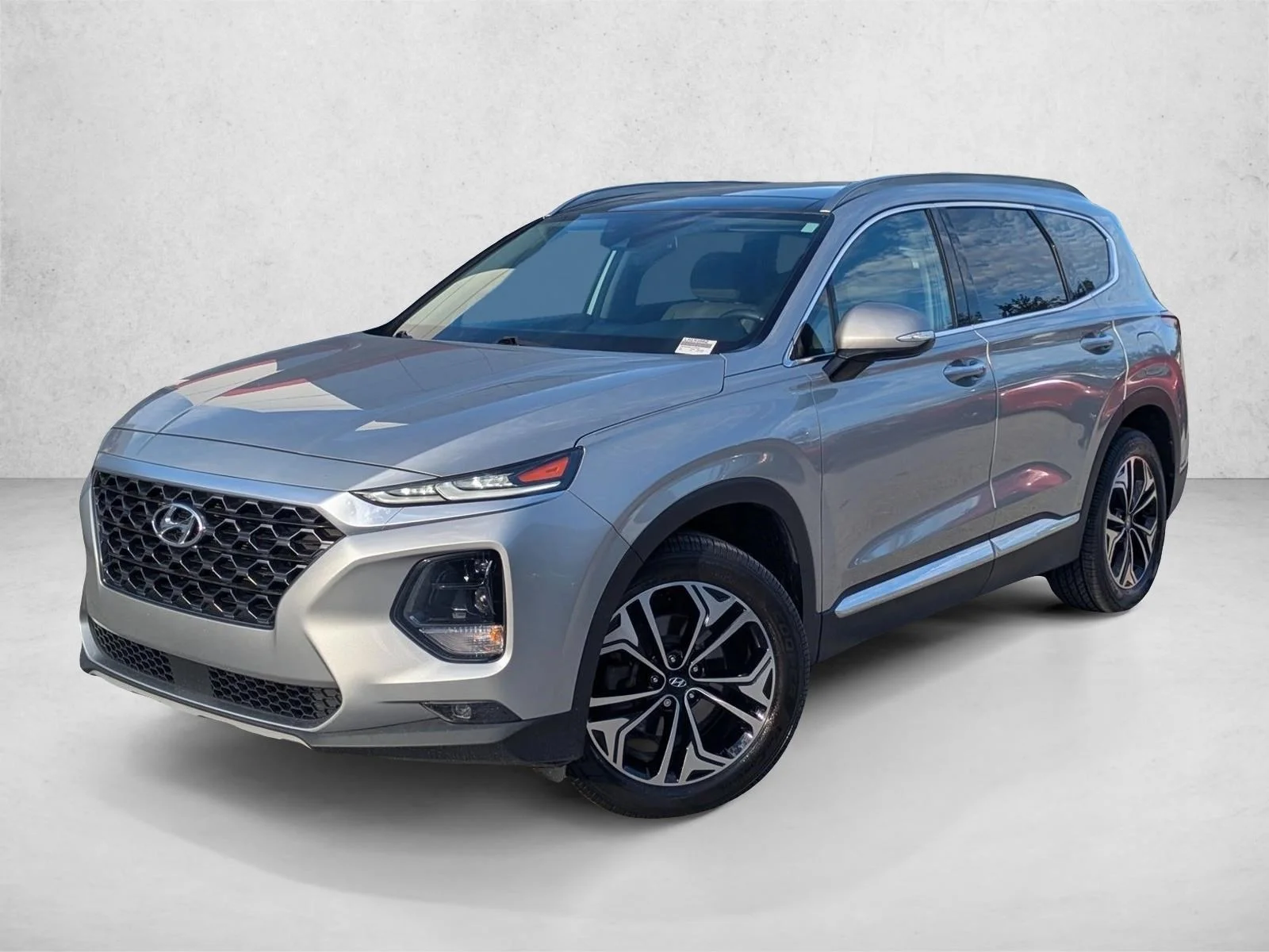 Used 2020 Shimmering Silver Pearl Hyundai SEL image 1