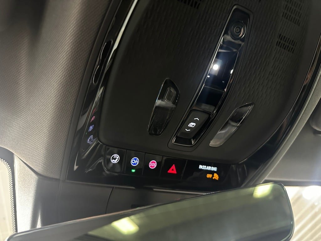 2027 Cadillac OPTIQ Premium Sport - Photo 16