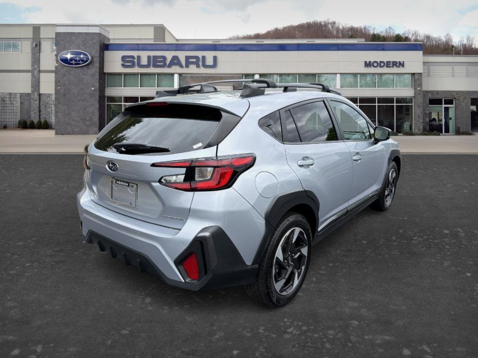 Used 2025 Ice Silver Metallic Subaru Limited image 5