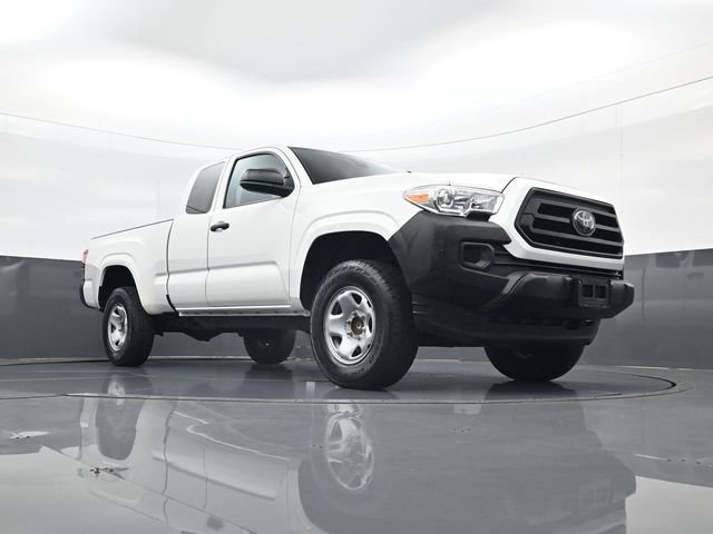 Used 2021 White Toyota SR image 22