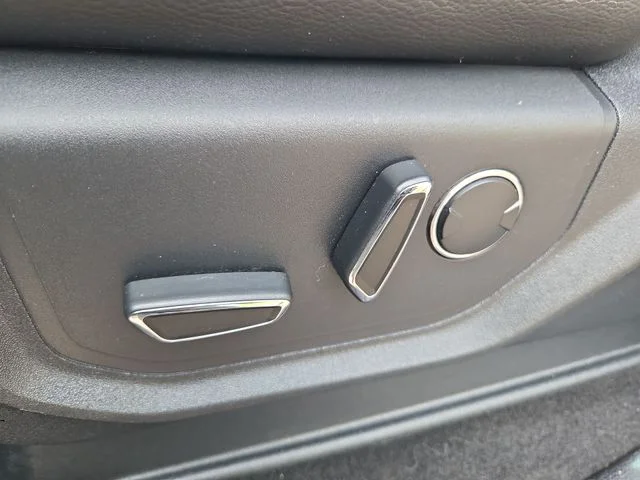 Used 2017 White Ford Lariat image 13
