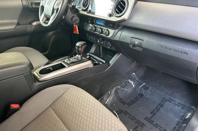 Certified Used 2022 White Toyota SR5 image 15