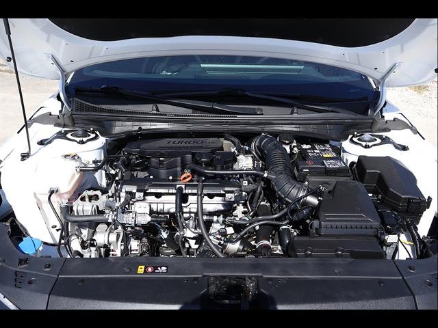 Certified Used 2025 Snow White Pearl Kia GT-Line Turbo image 6
