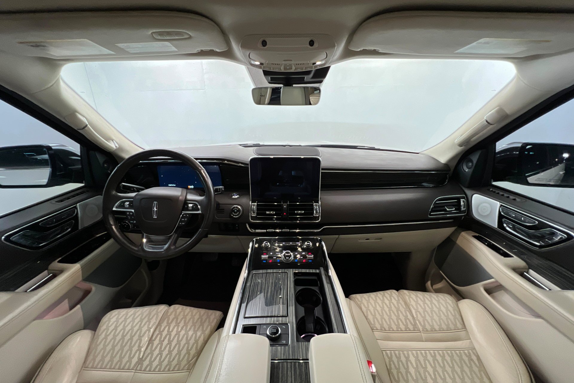 Used 2019 White Lincoln Black Label image 10