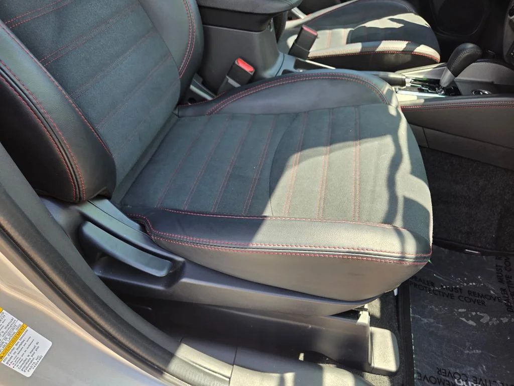 Used 2025 Silver Mitsubishi 2.0 SE image 25