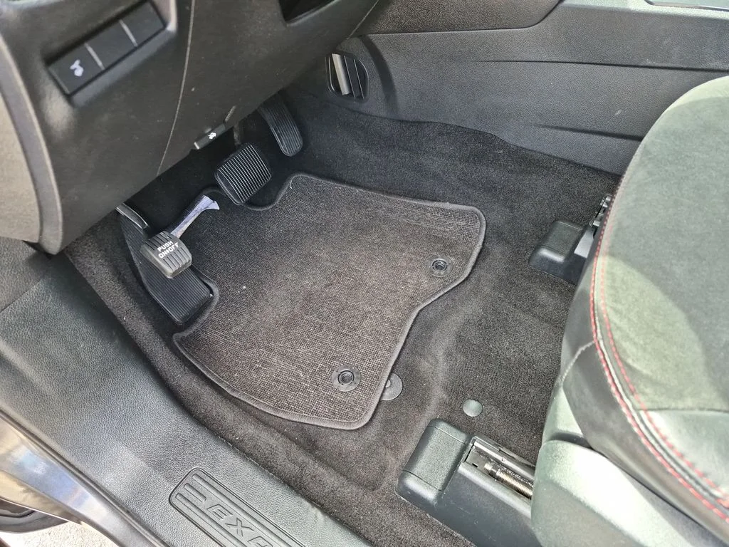 Used 2018 Gray Ford XLT image 22