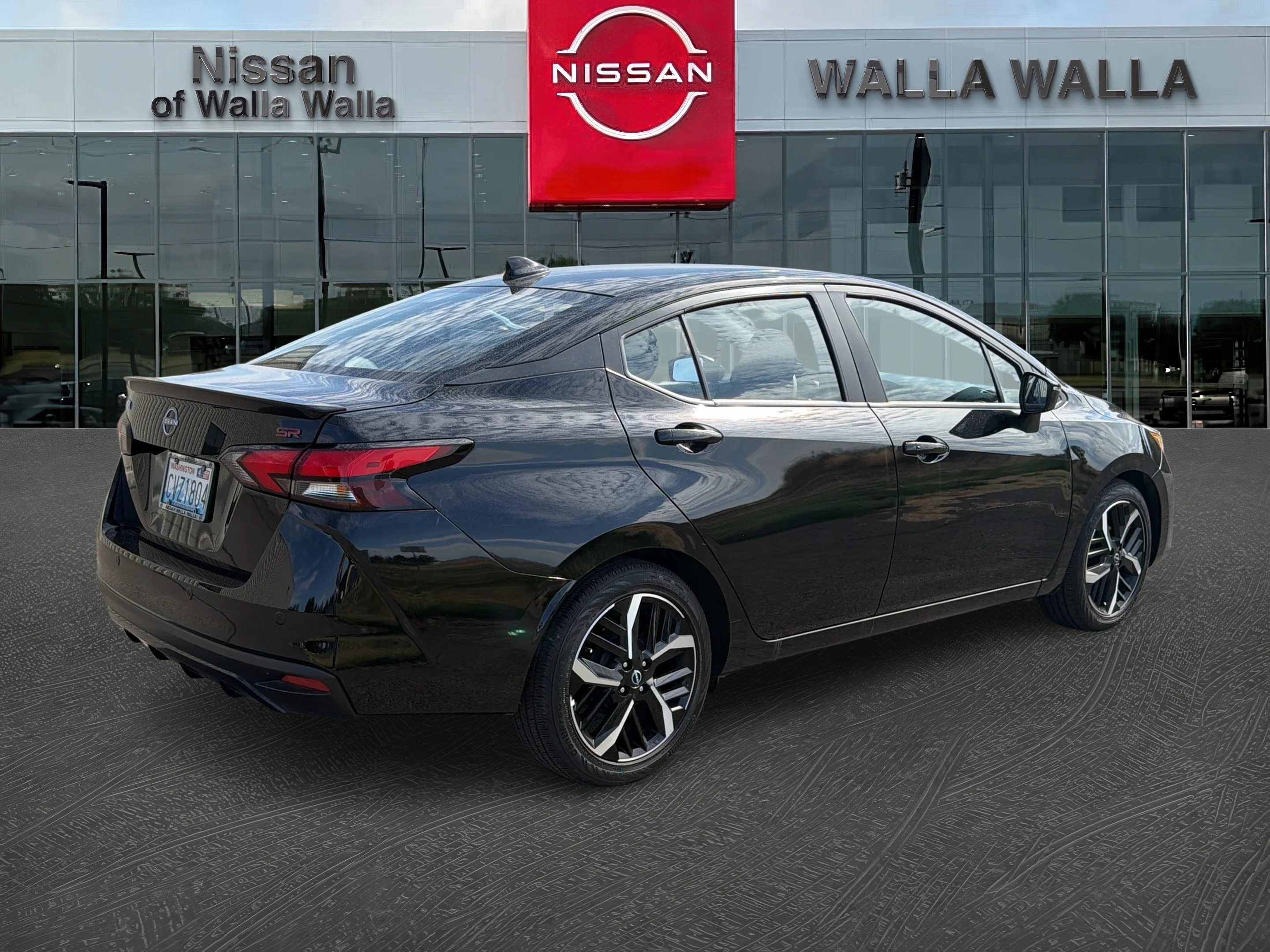2025 Nissan Versa Sedan SR - Photo 7
