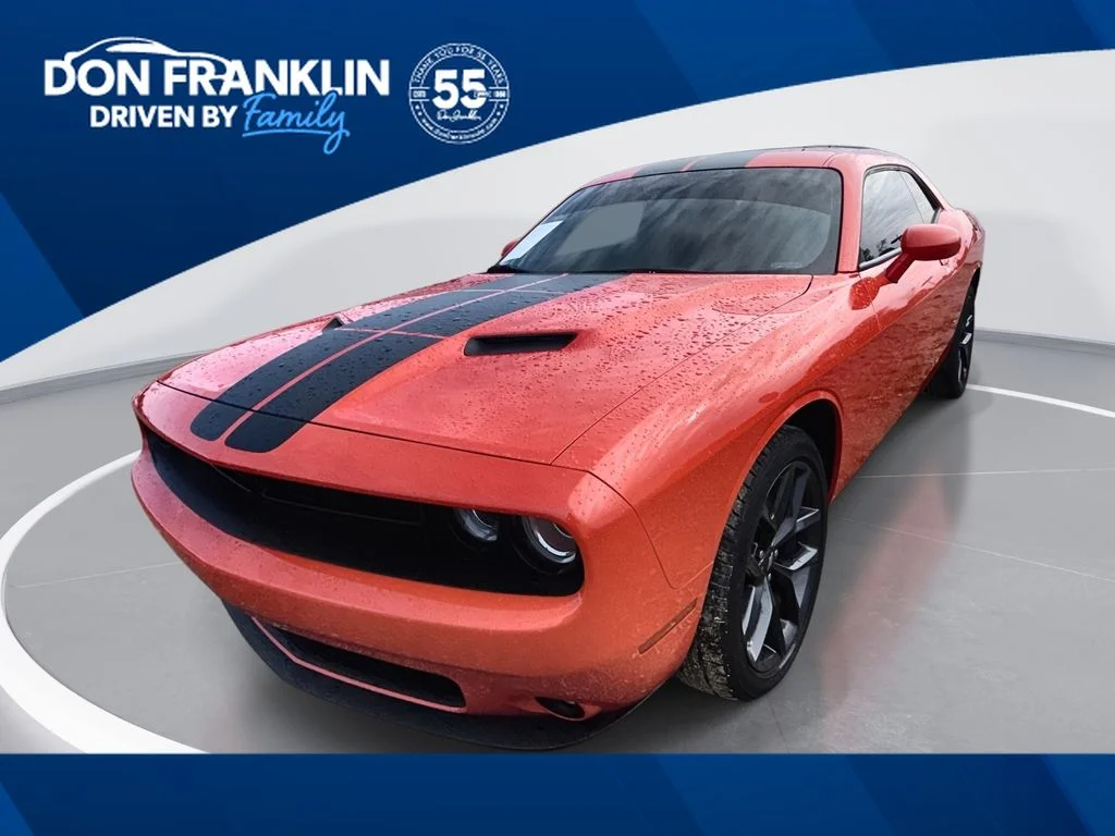 2022 Dodge Challenger SXT Auto's photo