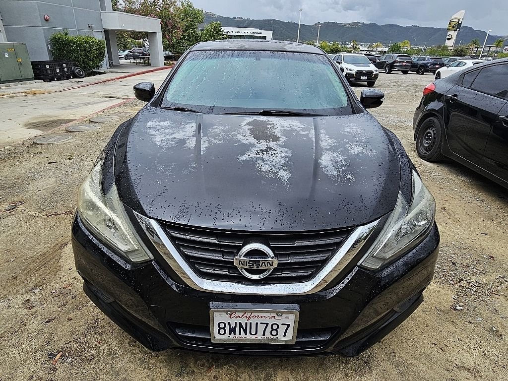 Used 2016 Black Nissan 2.5 SV image 3
