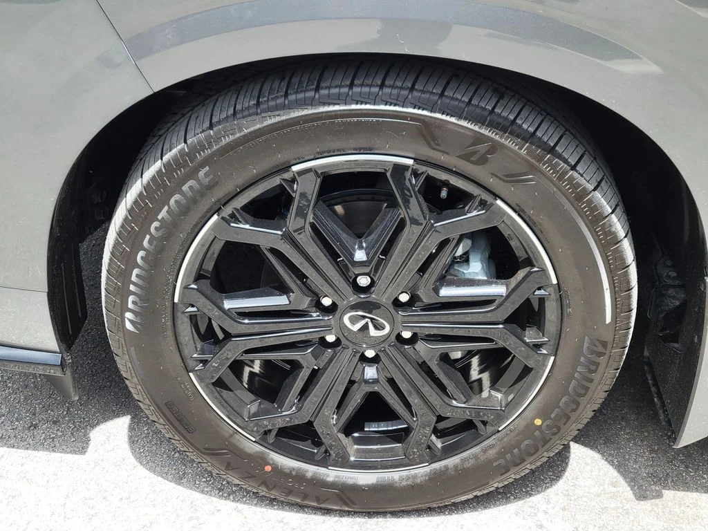 New 2027 2T DYNAMIC META INFINITI Sport 4WD image 7