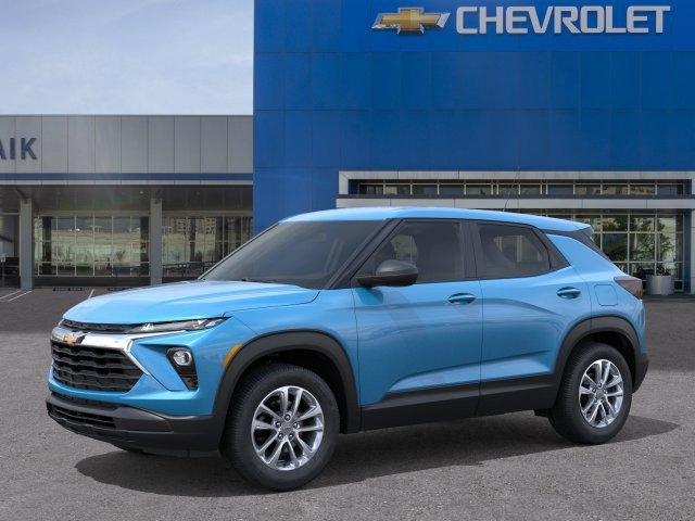 2026 Chevrolet Trailblazer photo 2 of 32