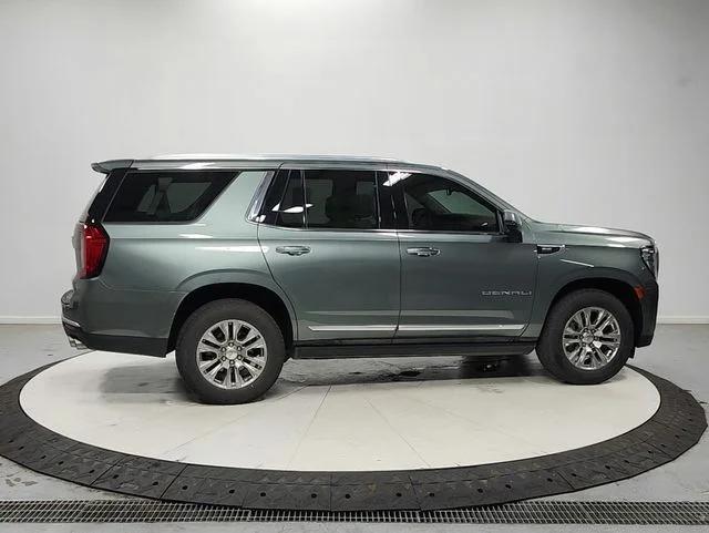 Used 2023 Green GMC Denali image 8