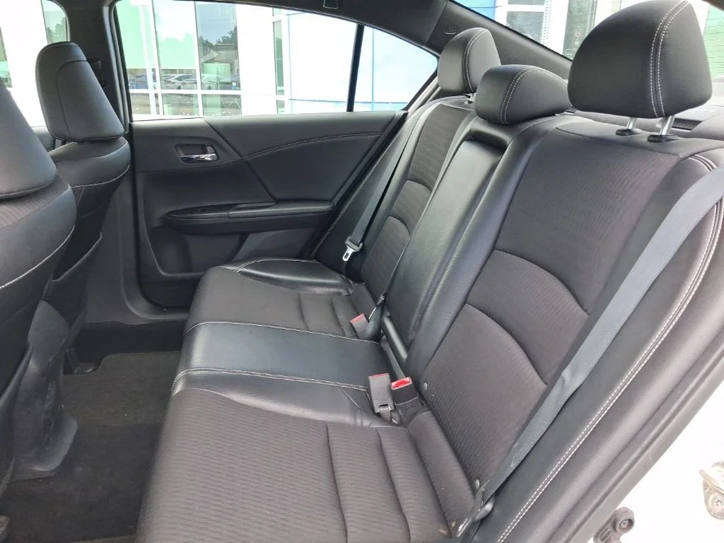 Used 2016  Honda Sport image 21