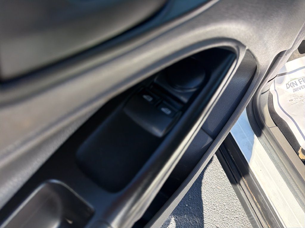 Used 2022 White Ford XL image 12