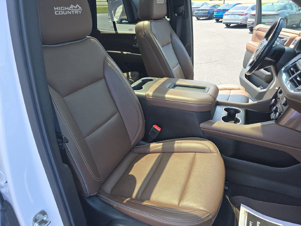 Used 2021 White Chevrolet High Country image 26