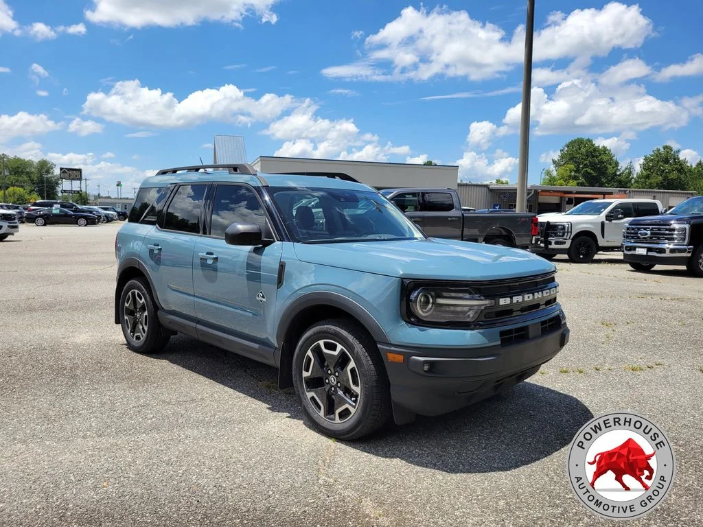 Used 2023 Blue Ford Outer Banks image 8
