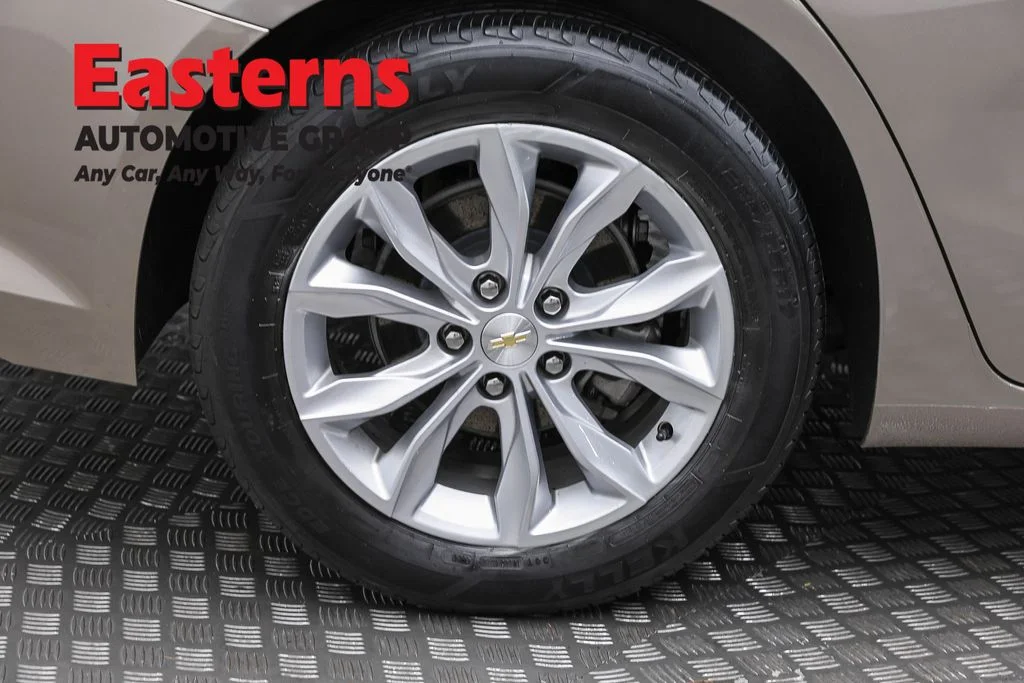 Used 2023 Gray Chevrolet LT image 30