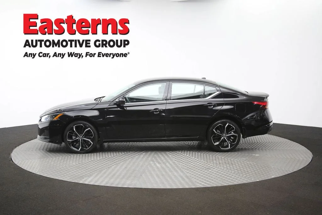 Used 2023 Black Nissan 2.5 SR image 63