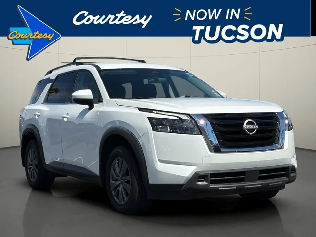 2025 Nissan Pathfinder SV