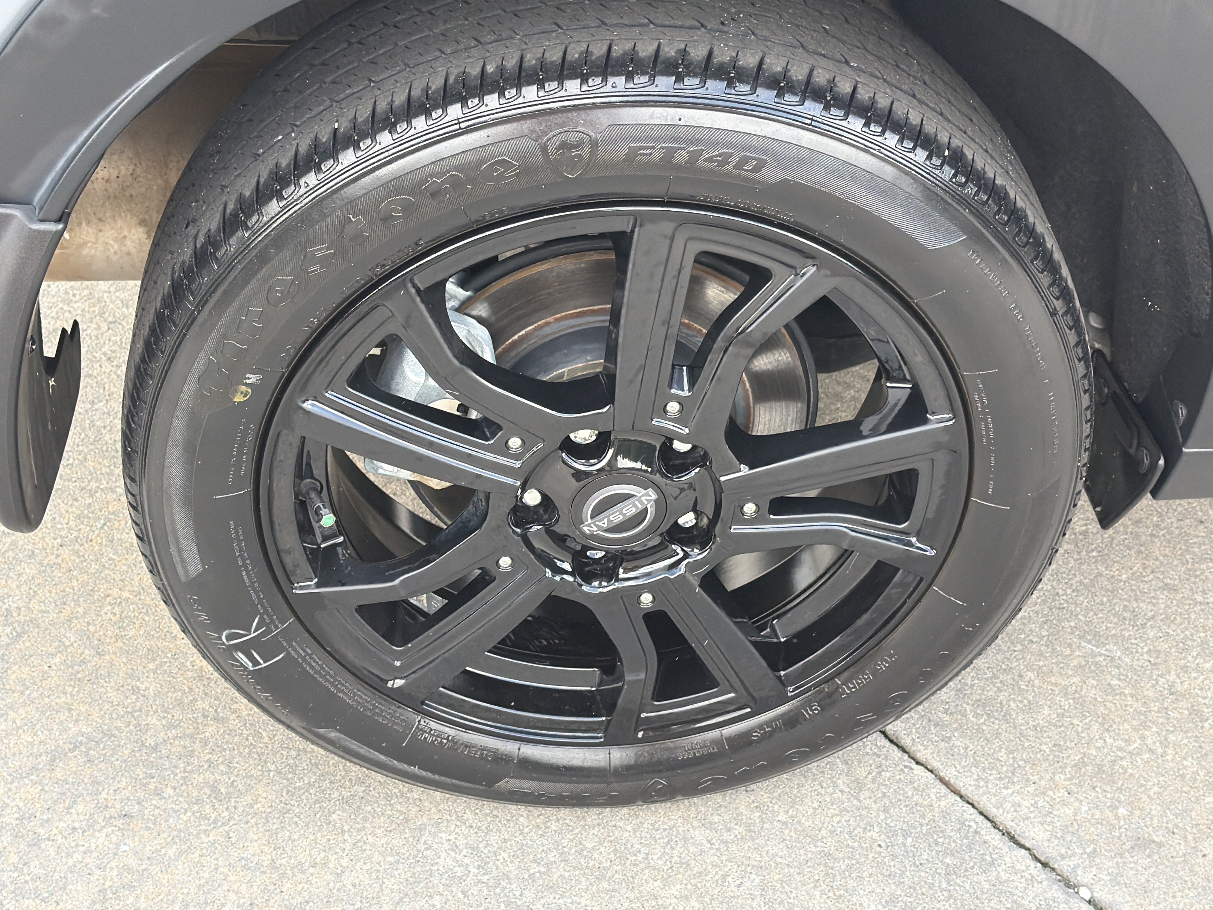 Used 2024 Boulder Gray Pearl Nissan SR image 18