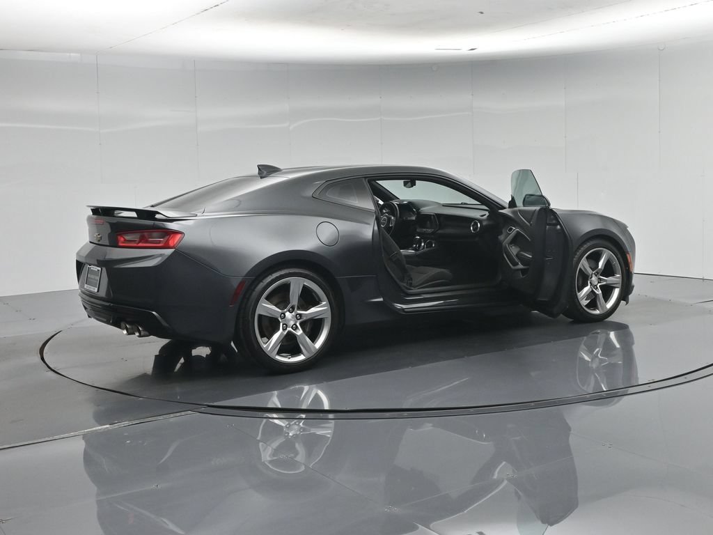 Used 2018 Gray Chevrolet SS image 5