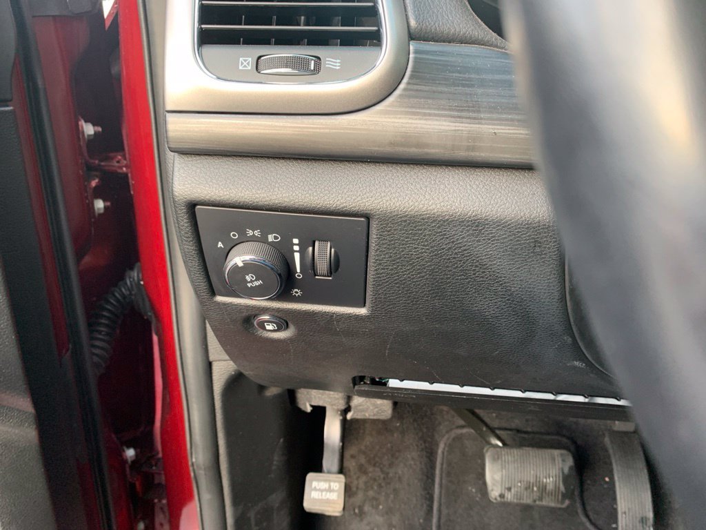 Used 2022 Red Jeep Laredo X image 17