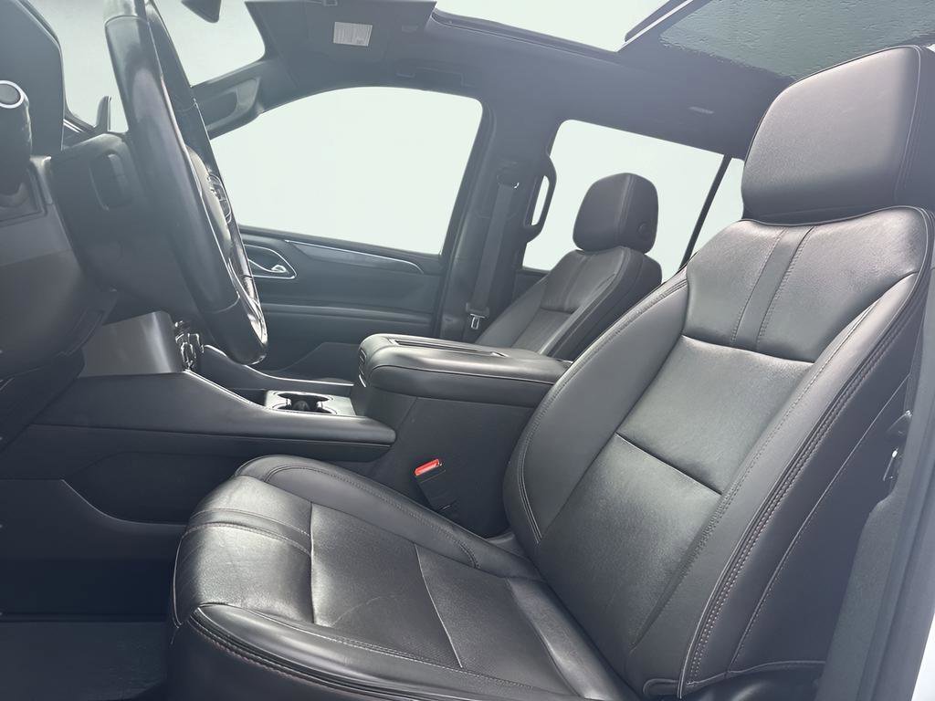 Used 2023 Summit White Chevrolet RST image 13