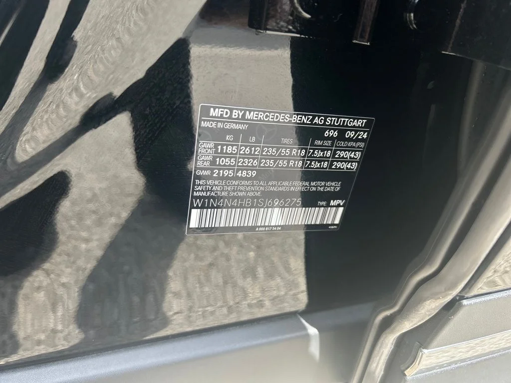 Used 2025 Black Mercedes-Benz GLA 250 image 29