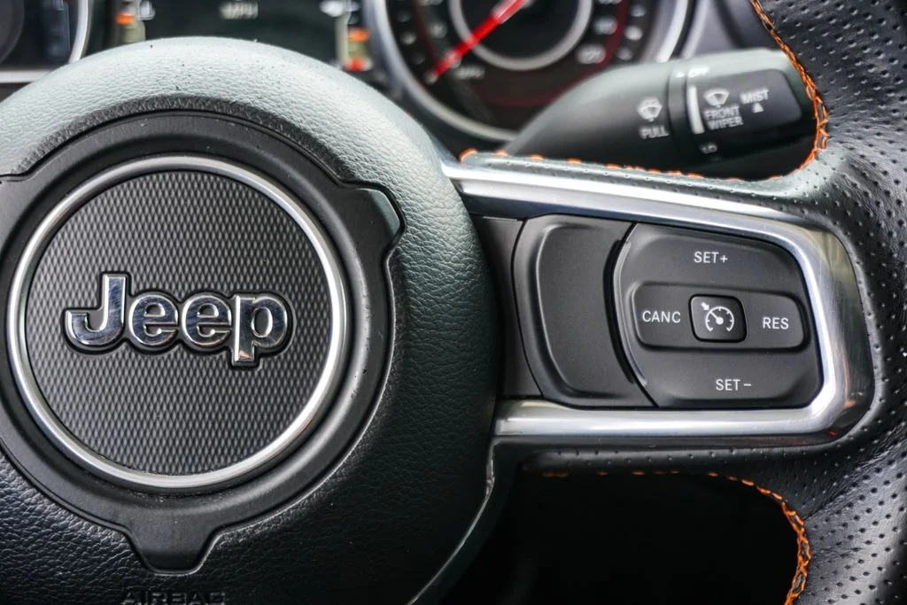 Used 2022 Black Jeep Mojave image 13