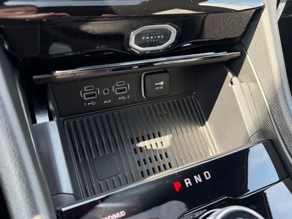 Used 2026 Black Jeep Altitude image 19