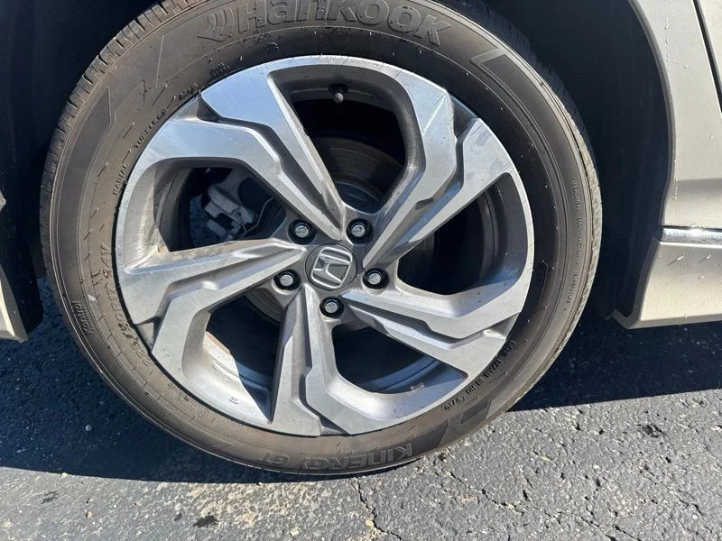 Used 2020  Honda EX-L image 9