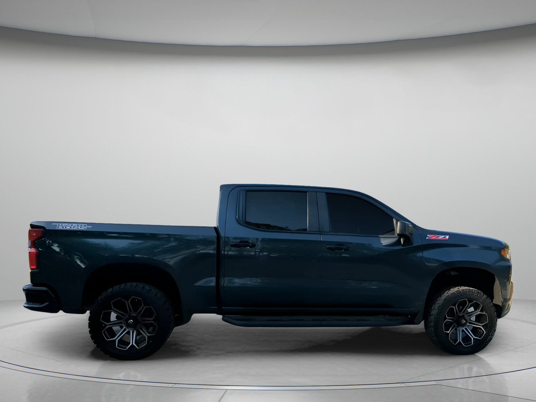 Certified Used 2019 Shadow Gray Metallic Chevrolet Custom Trail Boss Crew Cab Pickup image 31