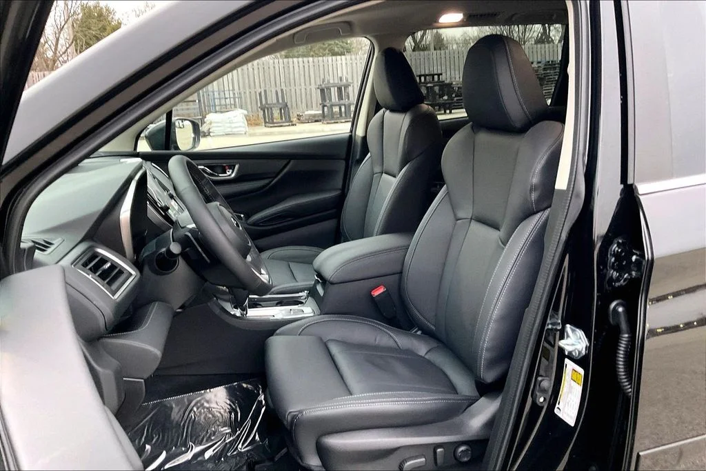 New 2026 CRYSTAL BLACK SILICA Subaru Limited 7-Passenger image 9