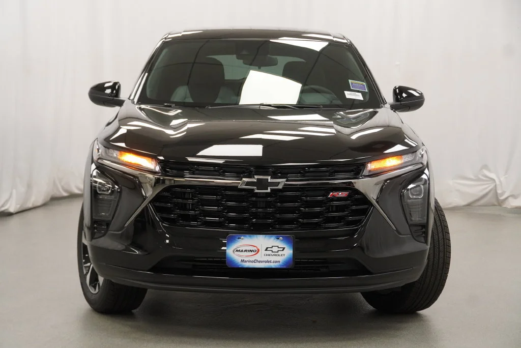New 2026 Mosaic Black Metallic Chevrolet 1RS image 11
