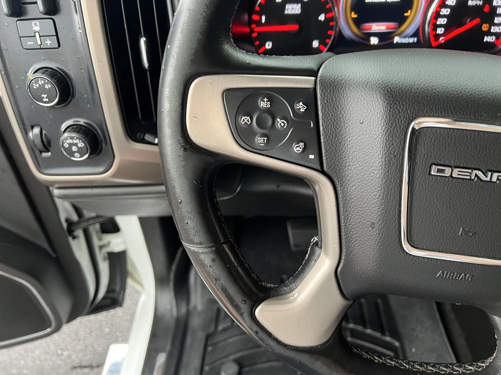2015 GMC Sierra 2500 Denali HD Denali - Photo 19