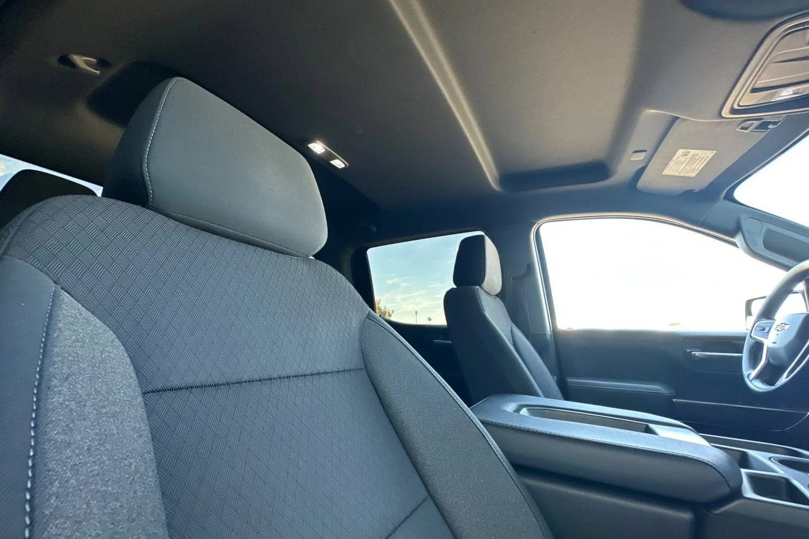 Used 2020 SHADOW GRAY METALLIC Chevrolet LT image 16