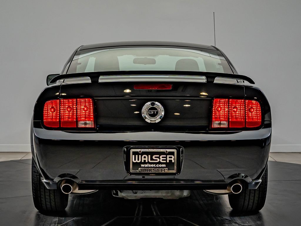 Used 2008 Black Ford GT Deluxe image 6