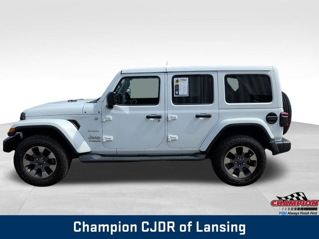 Used 2018 White Jeep Unlimited Sahara image 3