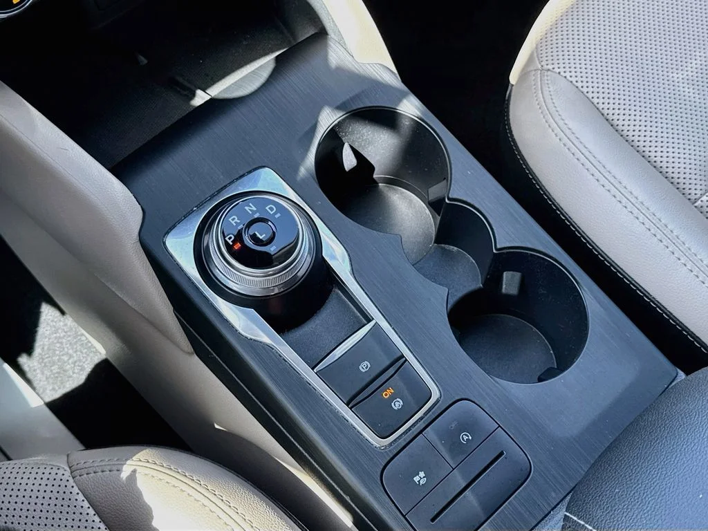 Used 2021 White Ford SEL image 22