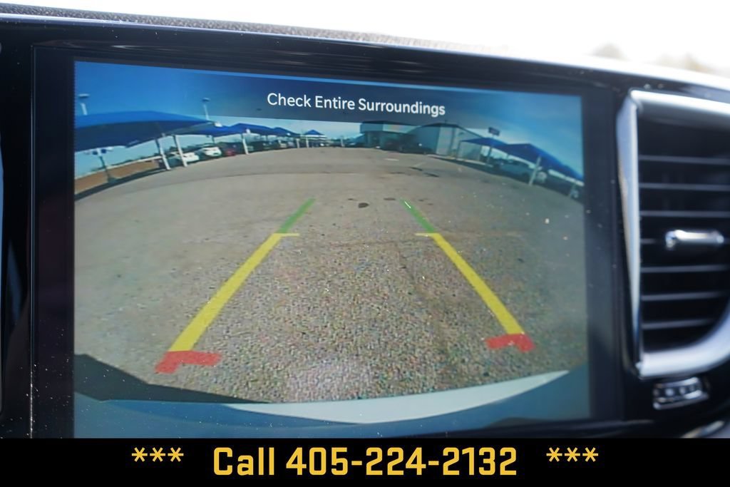 2025 Chrysler Pacifica Select - Photo 37