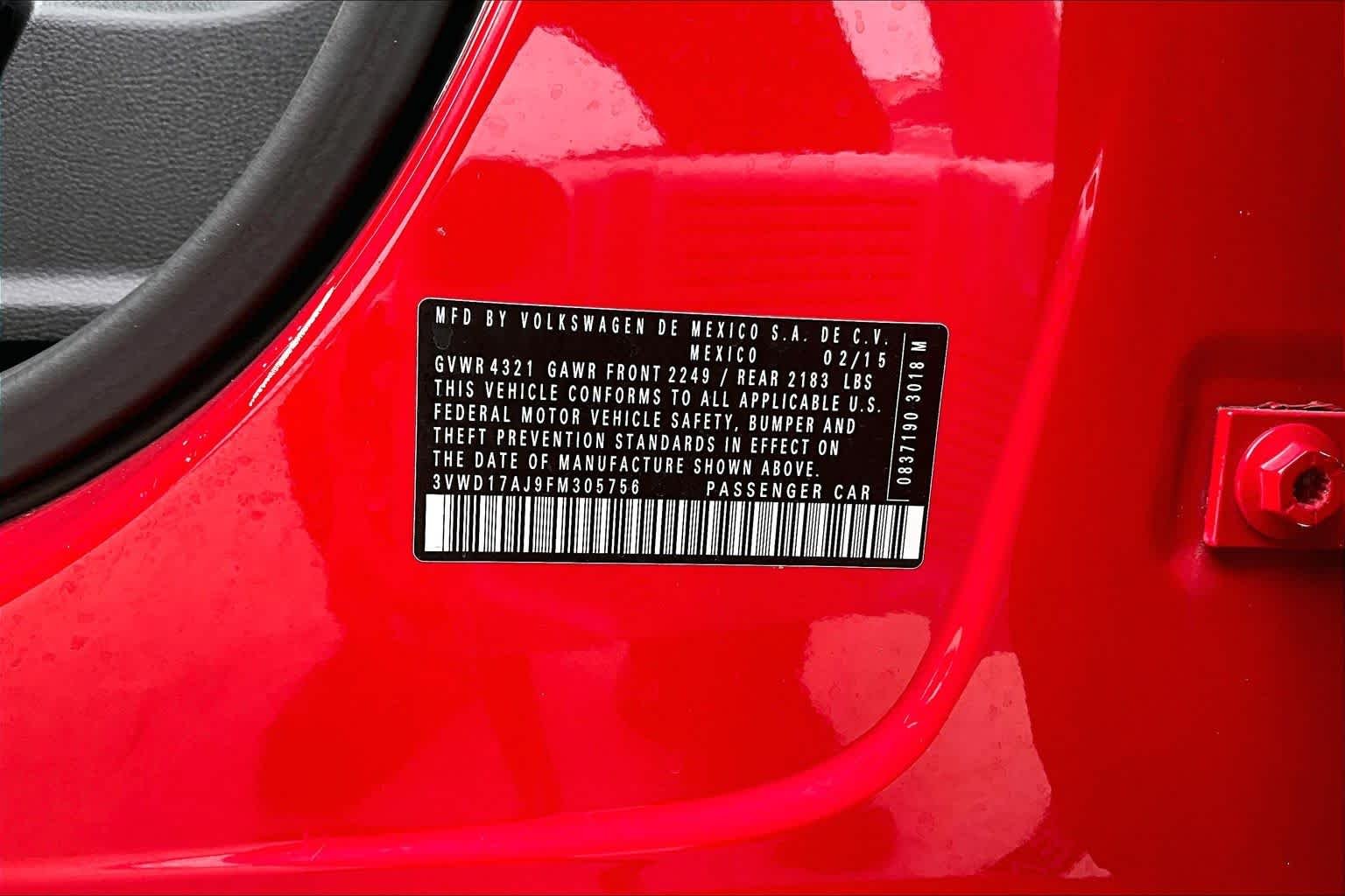 Used 2015 Tornado Red Volkswagen 1.8T SE image 33