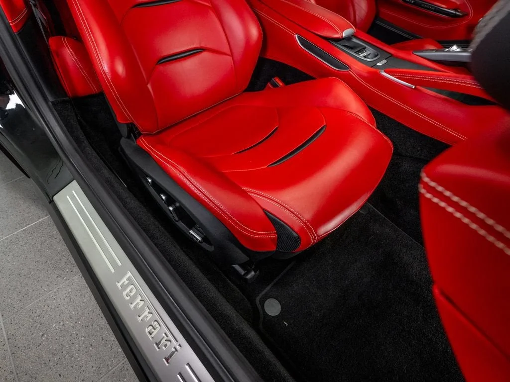 Used 2019 Nero Ferrari V12 image 21