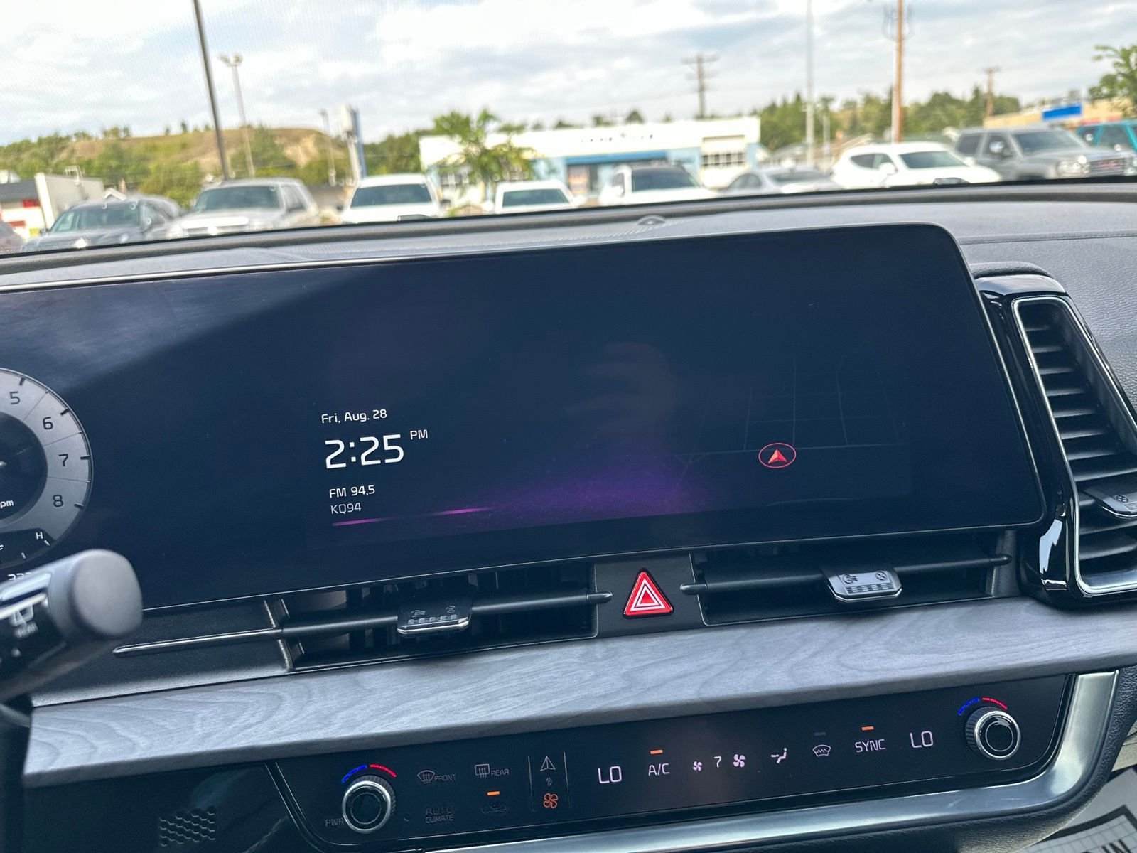 Used 2023 White Kia X-Pro image 55