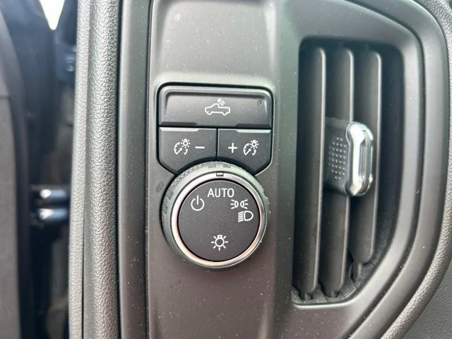 Used 2022 Blue Chevrolet Custom image 15