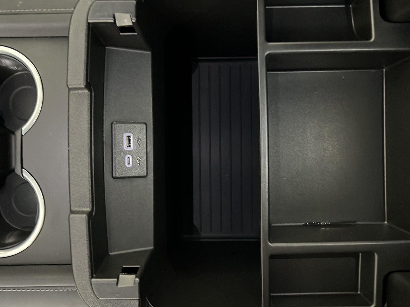 Used 2023 Onyx Black GMC SLE image 9