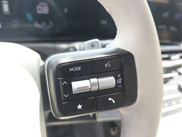 2025 Hyundai Santa Fe SE - Photo 21