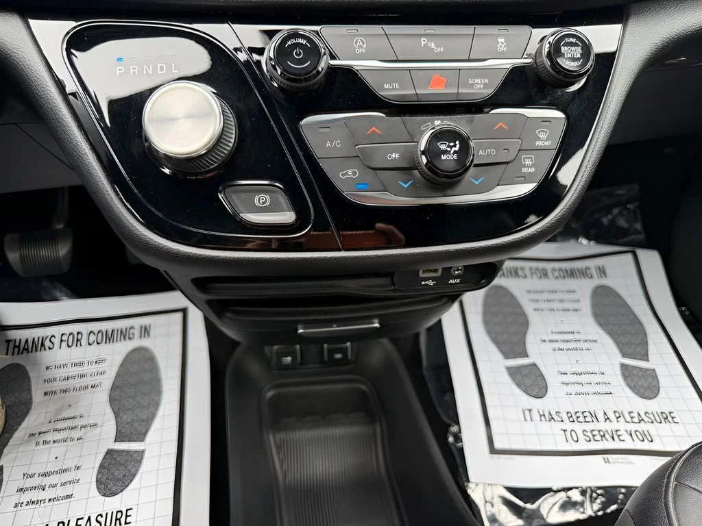 Used 2020 Black Chrysler Touring L image 23