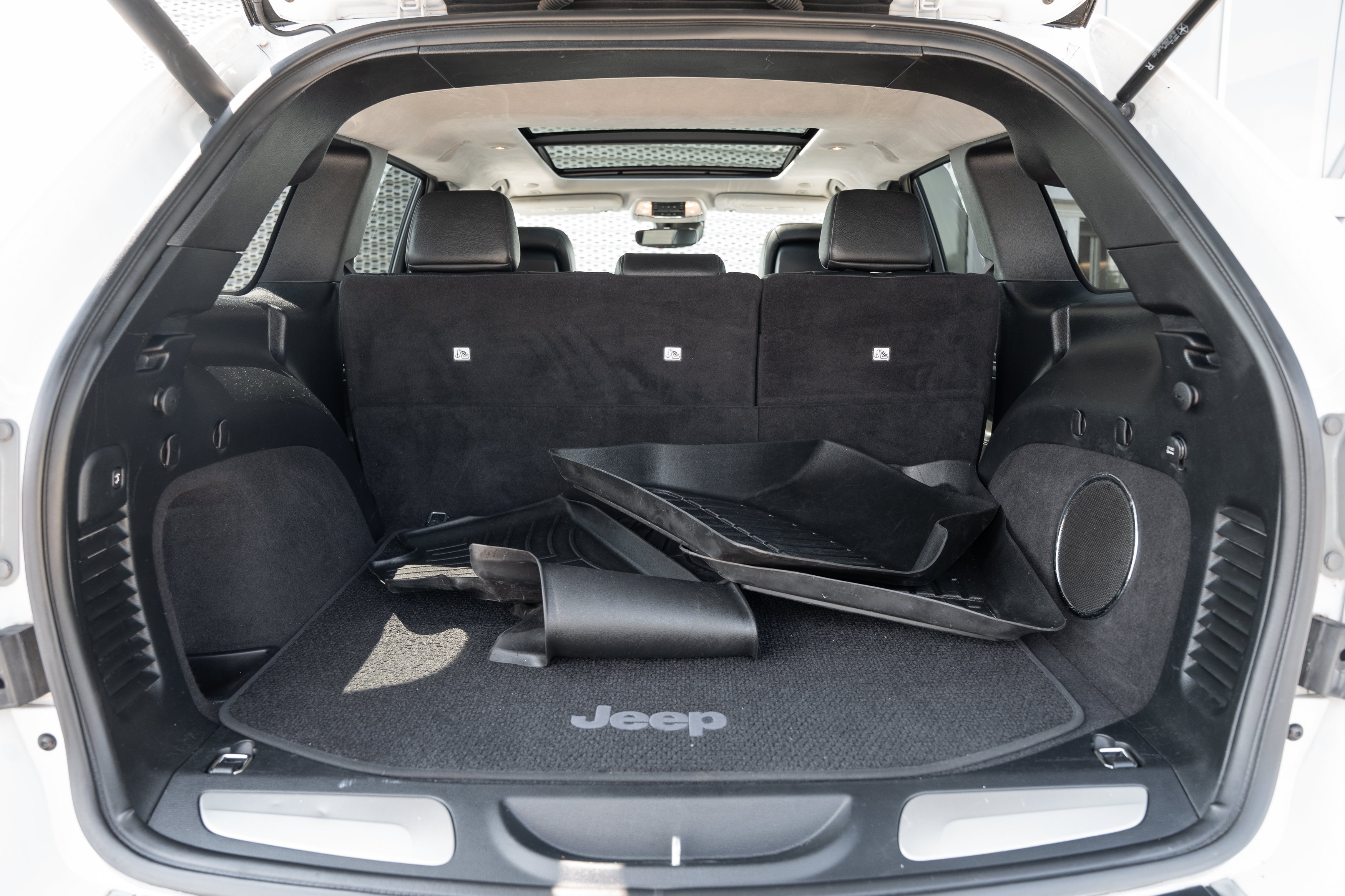 Used 2020 Bright White Clearcoat Jeep Summit image 28
