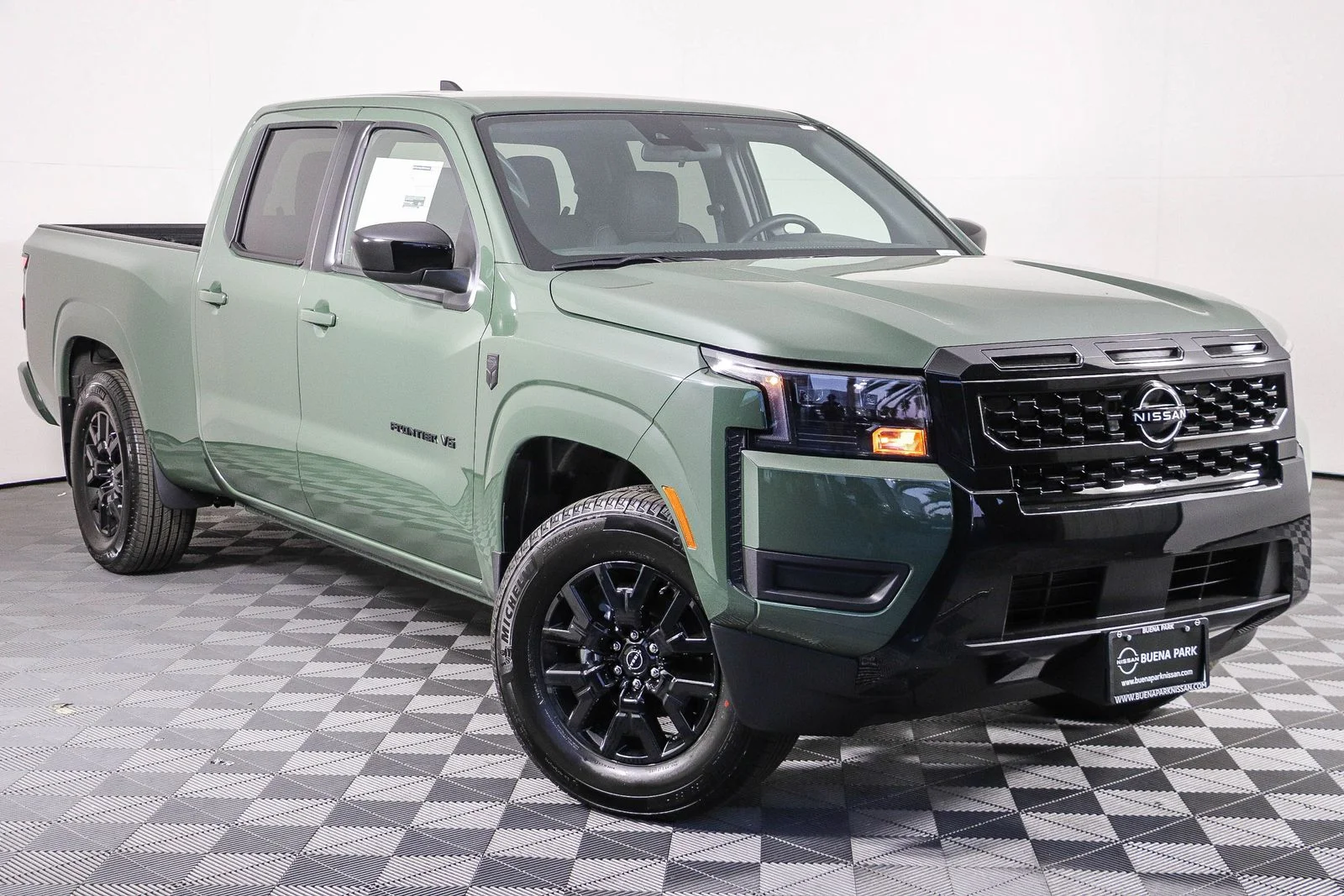 New 2027 Green Nissan SV image 1